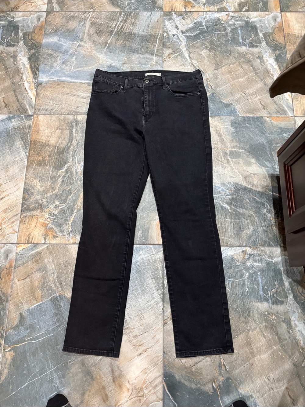 Levi Strauss 724 High Rise Straight Black Jeans